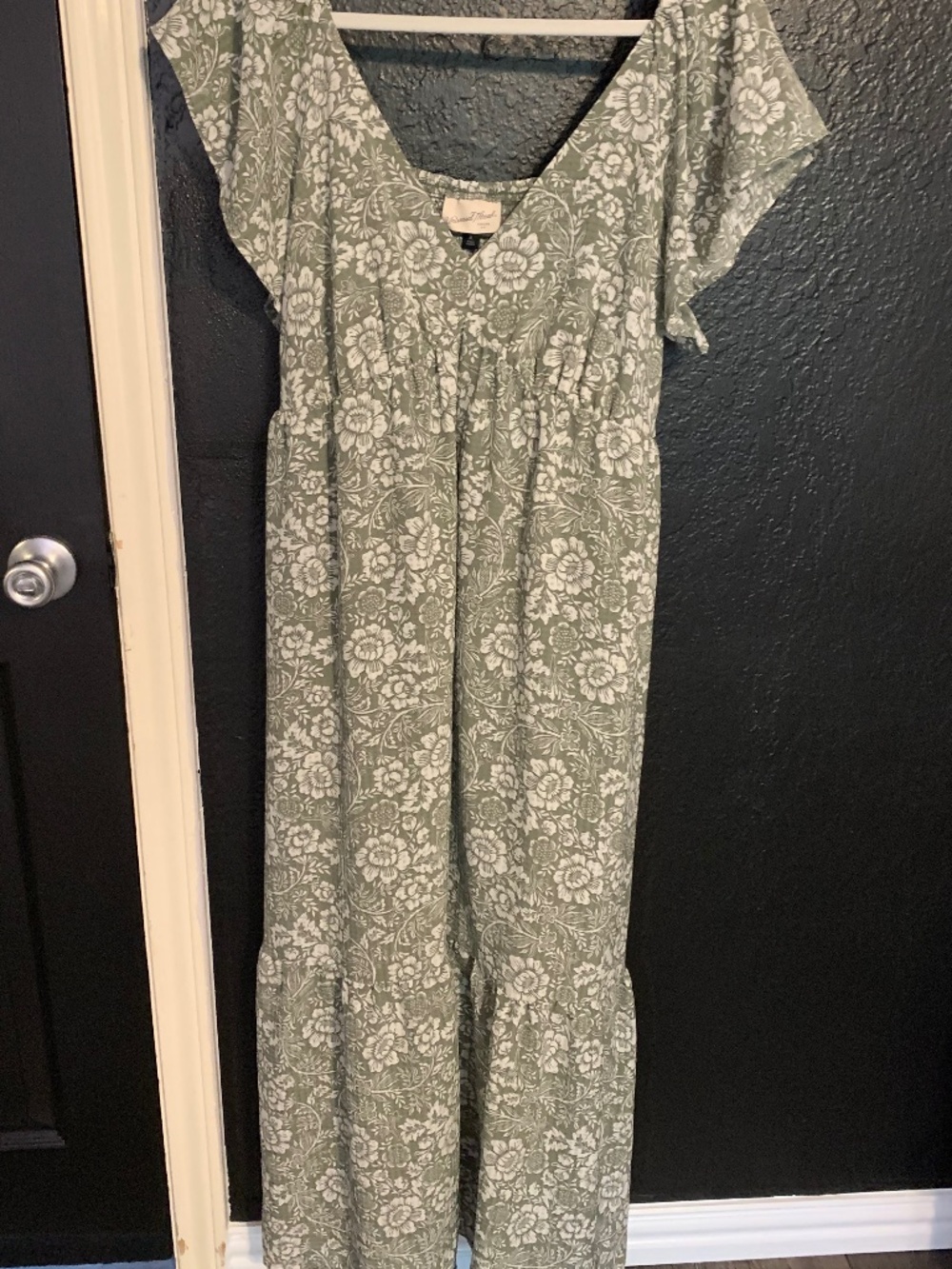 Universal Threads khaki green floral sundress sz XL